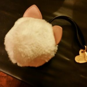BETSEY JOHNSON cat ear keychain